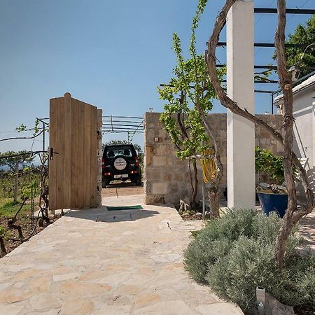 Holiday Home Vineyard House Bol Exteriér fotografie